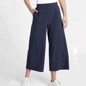 Athleta Brooklyn wide leg crop pants, navy, size 4